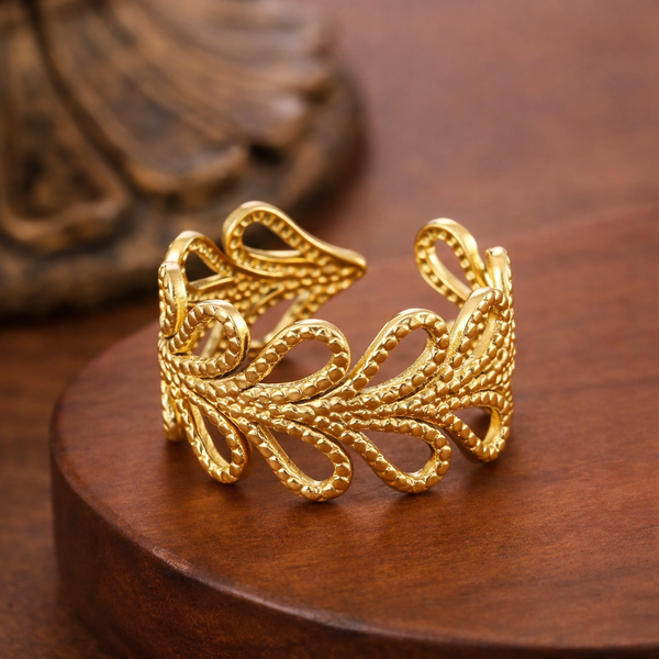 Laurel Leaf Textured Ring
