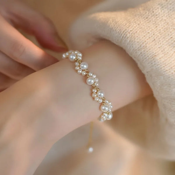 Daisy Bloom Pearl Bracelet