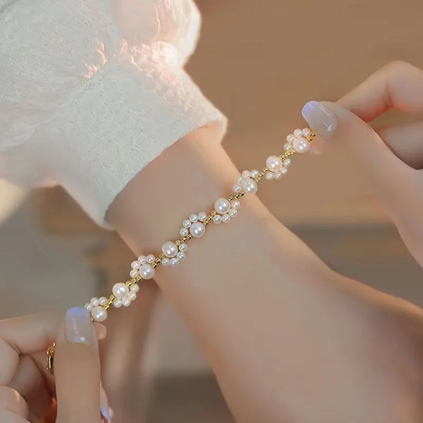 Daisy Bloom Pearl Bracelet
