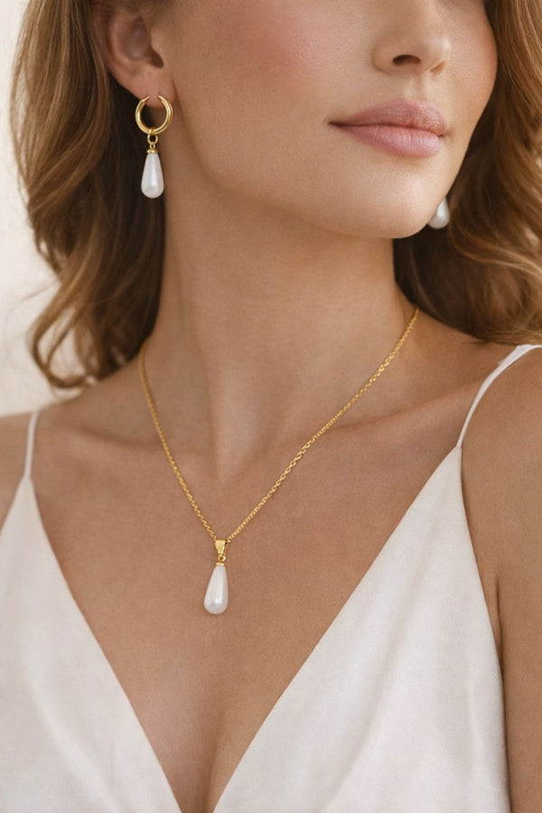 Teardrop Pearl Jewellery Set