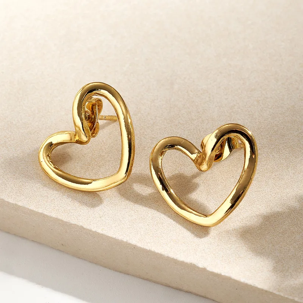 The "Enchanted Link" Heart Collection – Fluid 18K Gold Plated Jewelry Set