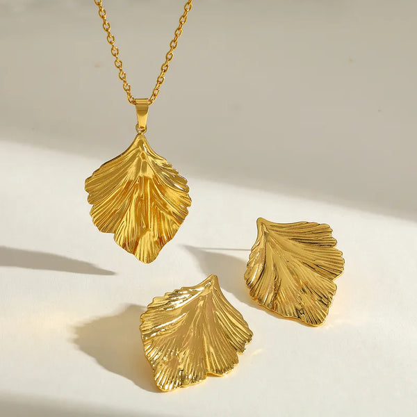 Gold Leaf Necklace