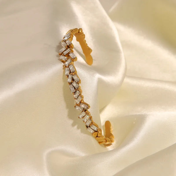 Trendy Minimalist Gold Tone Open Bracelet